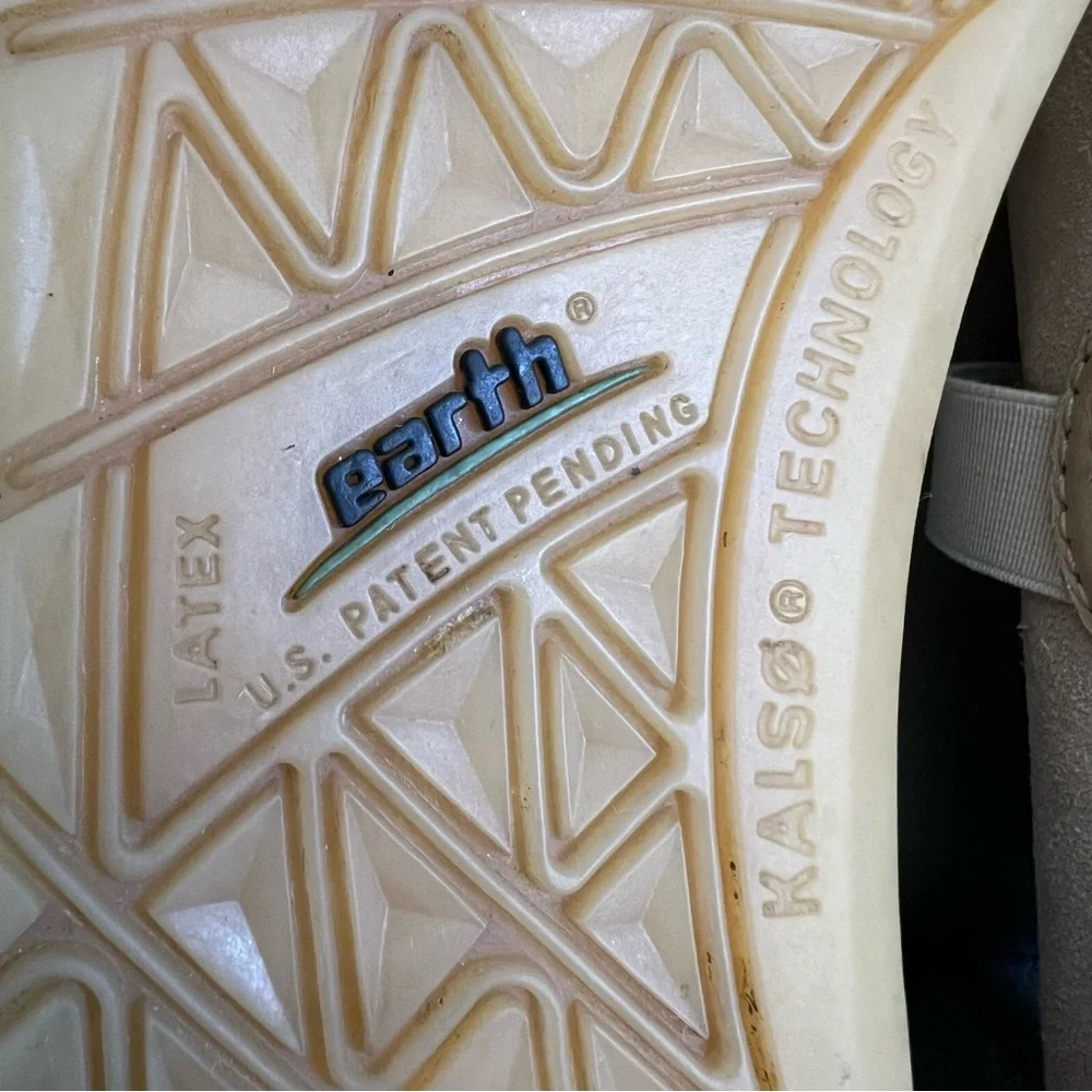 Kalso Earth Women's Tan and White Casual Shoes - Picture 13 of 16